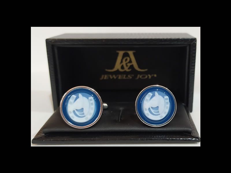 Gemelli con cammeo equitazione in agata blu e smalto blu con packaging
